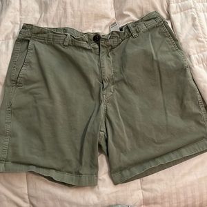 Vineyard vines 7 inch island shorts 34
